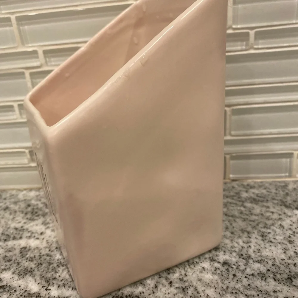 Rae Dunn eyes / container for make up brushes